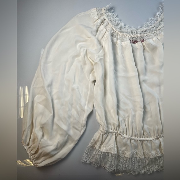 Tamara Mellon 100% Silk Lace Trim Cold Shoulder Blouse S58-7 - Picture 5 of 9